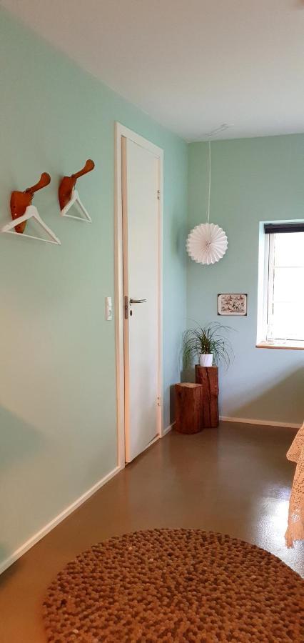 Bed and Breakfast Hos Molsgaarden Knebel Екстер'єр фото