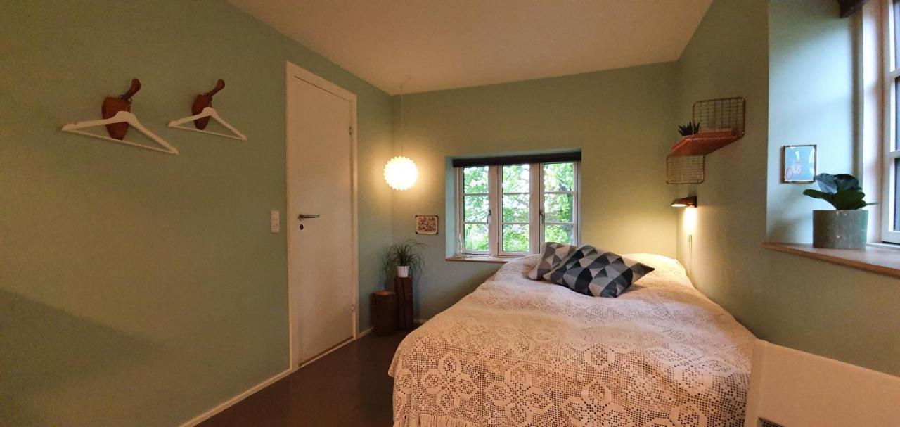 Bed and Breakfast Hos Molsgaarden Knebel Екстер'єр фото